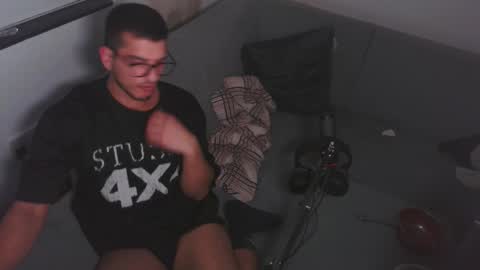 LittleDevilXo1999 online show from December 18, 6:47 pm