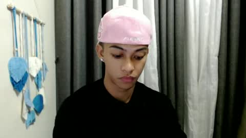 hunk_edward online show from June 27, 4:13 pm