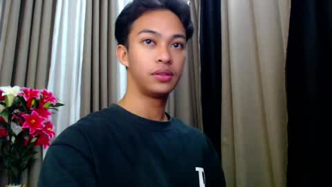 hunk_edward online show from July 20, 6:31 pm