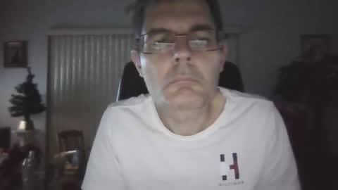 hunkmasclefad458 online show from December 3, 4:57 am