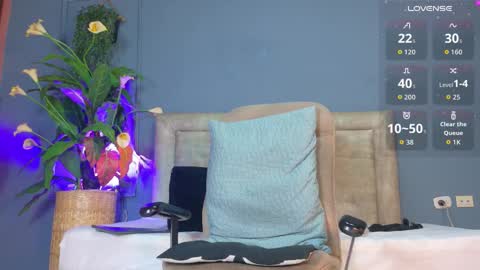 Hunter  online show from March 18, 7:20 pm