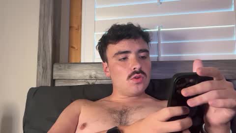 Snapshot of hunterbentleyy chatting on September 8, 10:20 pm Hunter online show from September 8, 10:20 pm