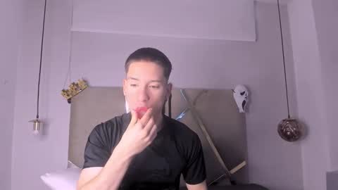 Snapshot of hunterheat_ chatting on October 23, 11:55 am hunterheat_ online show from October 23, 11:55 am