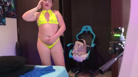 Snapshot of hurrem_99 chatting on October 21, 8:45 pm hurrem_99 online show from October 21, 8:45 pm
