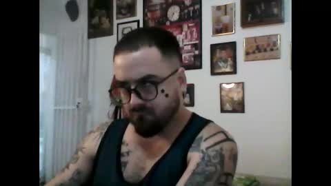 hurtadodirector online show from April 28, 2:27 am