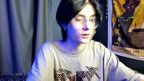 Hyeon Jin online show from February 2, 8:41 pm