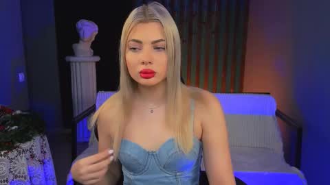 hyileyclark online show from January 12, 5:14 am