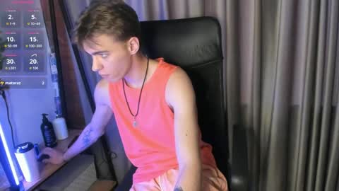 hyper_muse online show from May 10, 2:12 pm