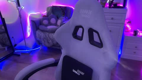 Asya  online show from November 18, 9:01 am