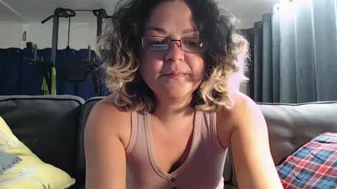 ShortStuff online show from February 12, 2:24 am