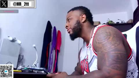 Mr H Independent model online show from November 18, 4:37 am