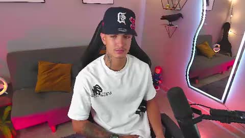 Light online show from July 13, 2:59 am
