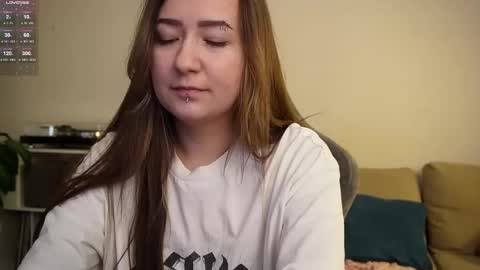 Meg  online show from October 1, 9:19 am