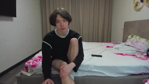 Cassie  STREAMS HERE EVERYDAY online show from January 18, 7:56 pm