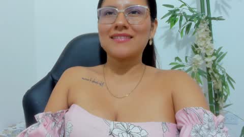 Eva online show from December 3, 8:33 pm