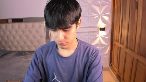 iamjuanjoc online show from April 6, 4:46 am