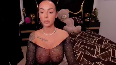 Maze online show from December 22, 6:25 pm