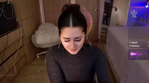 Snapshot of iamnyxy chatting on October 18, 9:35 am Nyxy  online show from October 18, 9:35 am