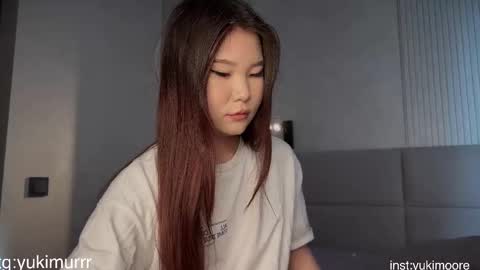 iamyuki_ online show from February 22, 5:00 am