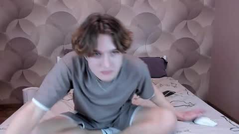 Ian Flor online show from March 22, 4:00 pm