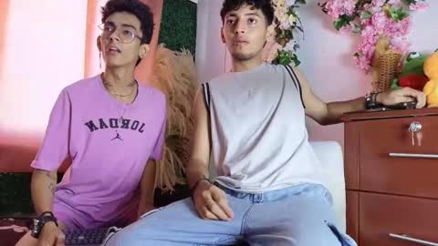 IAN HUNTER online show from February 20, 1:02 pm