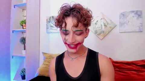 ian  online show from October 31, 5:08 am