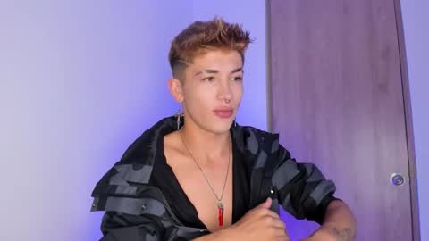 Andrew online show from February 12, 3:43 am