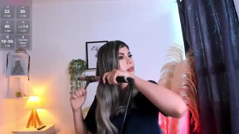 ice_y_abigail online show from October 13, 12:18 pm