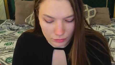 Danielle online show from April 16, 1:00 pm