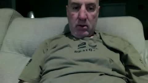 icumming online show from December 22, 2:40 am