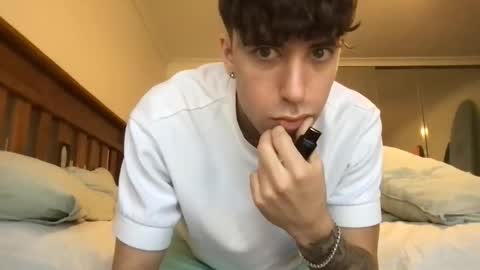 icyninesix online show from February 19, 3:06 am