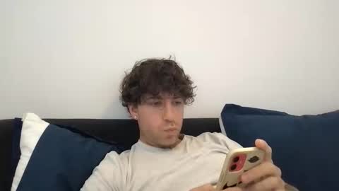 icyninesix online show from December 23, 7:36 am