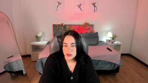 Icy online show from May 12, 10:46 am