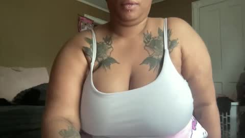 ih8vyx online show from September 19, 1:37 pm