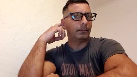 Snapshot of ihtiandar1008 chatting on February 22, 11:24 pm ihtiandar1008 online show from February 22, 11:24 pm