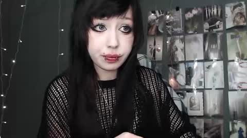 iiiiiiis online show from June 10, 8:46 am
