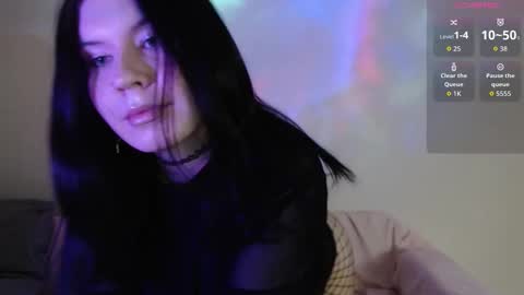 Vella online show from October 26, 8:08 pm