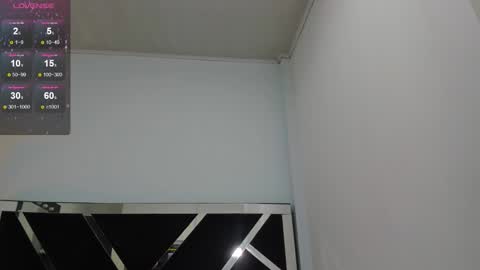 Isabella online show from December 22, 1:29 pm