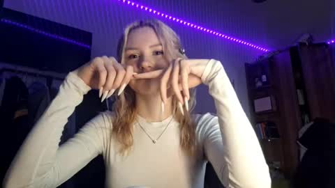 ShyLuna online show from January 17, 3:27 am