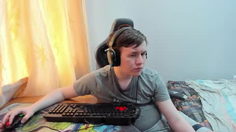 iliaskris online show from June 24, 3:35 am