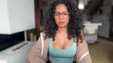 Kloe online show from December 16, 6:36 pm