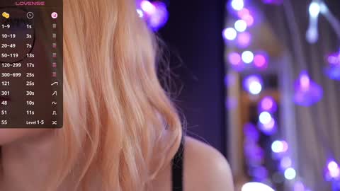 Lindsey and Candice online show from December 18, 5:30 pm