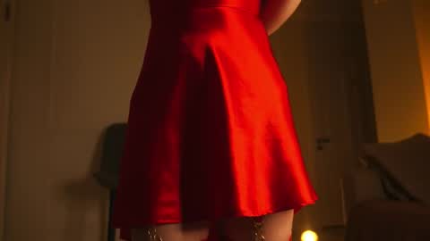 illona_harriss online show from December 4, 4:17 pm