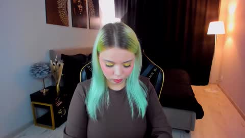 Roxy online show from November 14, 7:49 pm