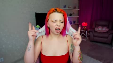 Roxy online show from April 15, 7:58 pm