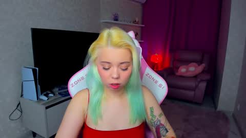 Roxy online show from November 24, 7:23 pm