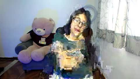 Alyn online show from February 1, 3:50 pm