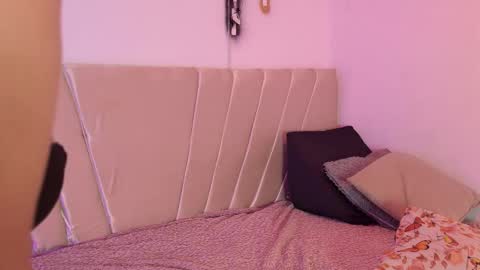 aurora online show from November 6, 9:29 pm