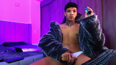 im_usuga online show from April 23, 8:10 pm