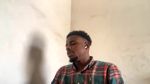 Snapshot of imaking01 chatting on February 24, 11:32 am imaking01 online show from February 24, 11:32 am